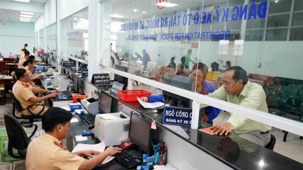 Từ ngày 21/5, đăng ký xe máy tại công an xã, xe ô tô tại công an huyện Từ ngày 21/5, đăng ký xe máy tại công an xã, xe ô tô tại công an huyện